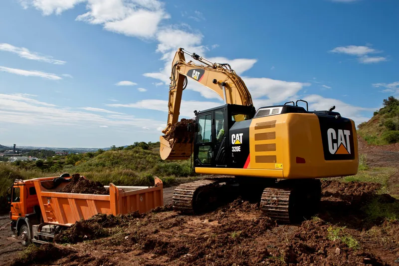 Гусеничный экскаватор Caterpillar 320D