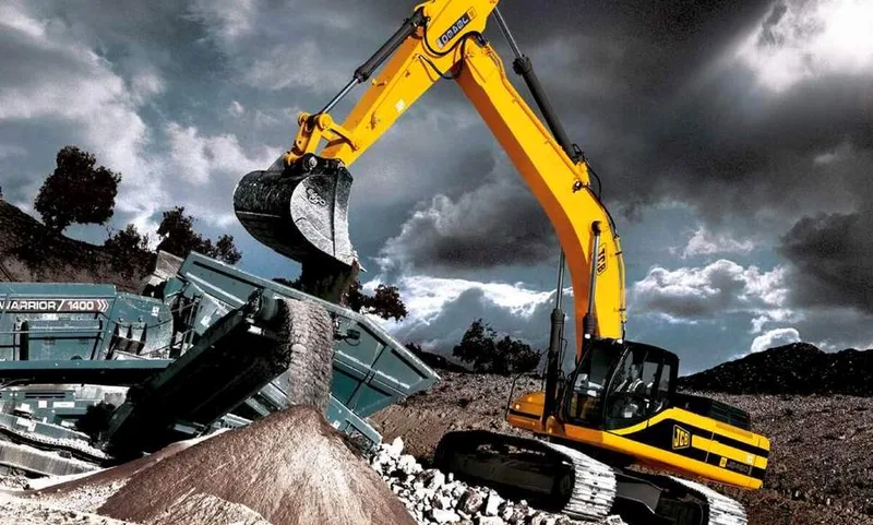 Гусеничный экскаватор JCB JS 460