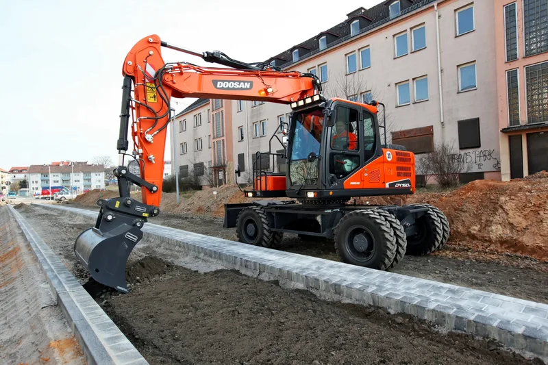 Колесный экскаватор DOOSAN DX160W