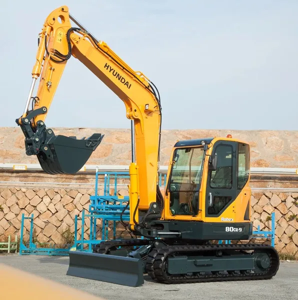 Мини-экскаватор Hyundai R80-7A