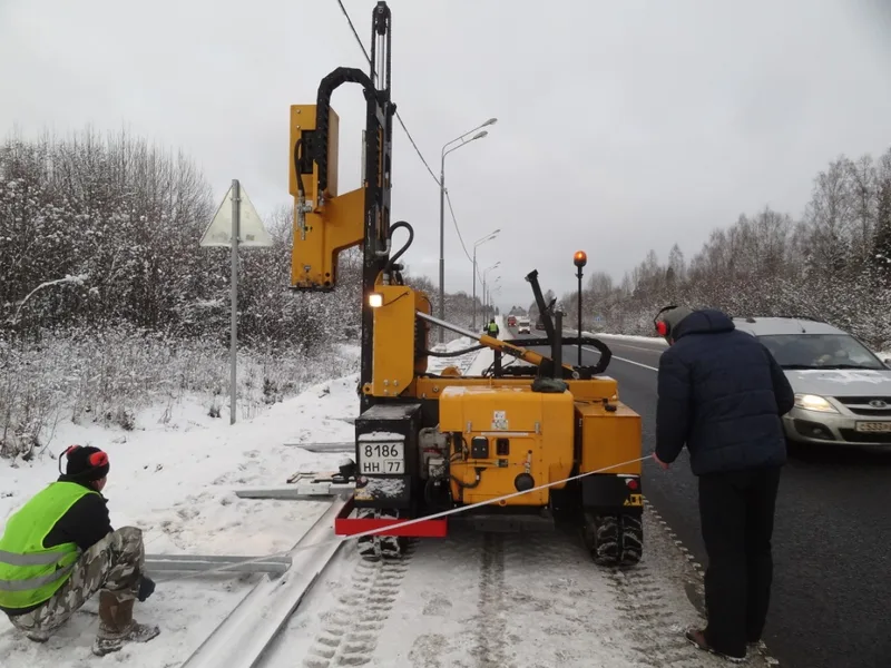 Машина для установки барьерных ограждений ORTECO BTP 1000 HD