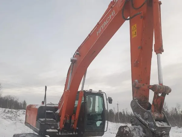 Гусеничный экскаватор Hitachi ZX200-5G