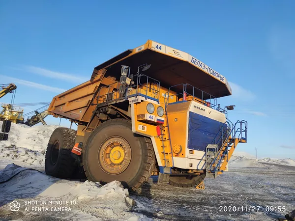 Карьерный самосвал Белаз 75312