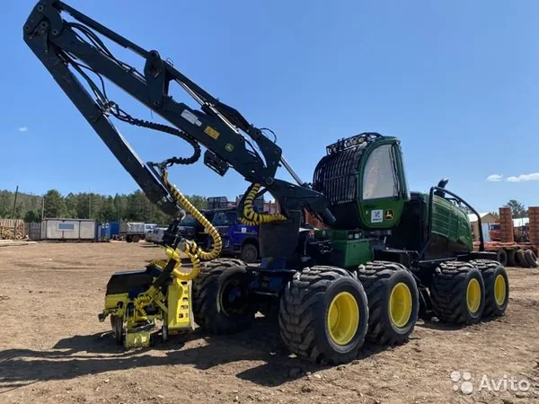 Колесный харвестер JohnDeere 1270G