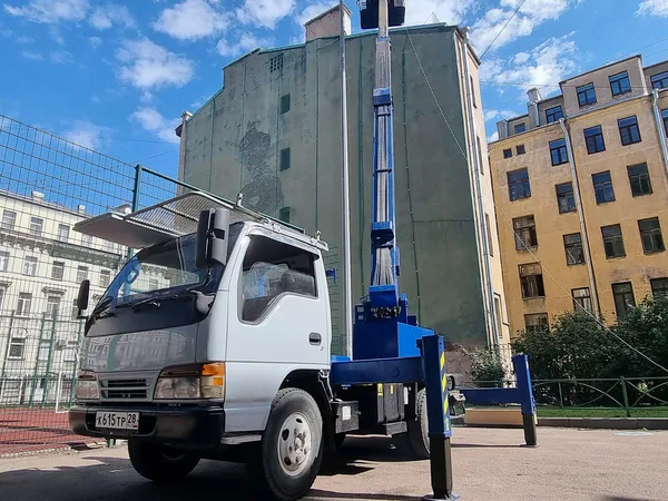 Средневысотная автовышка ISUZU Elf