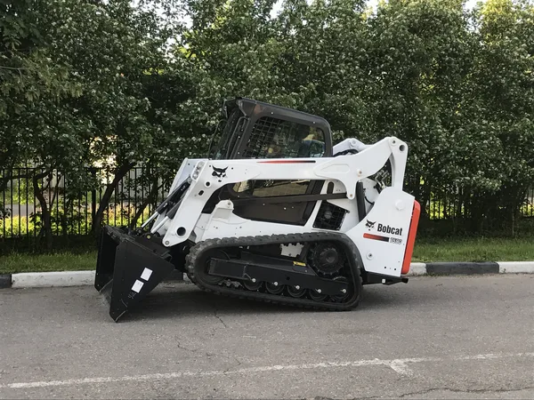 Гусеничный мини-погрузчик Bobcat T590