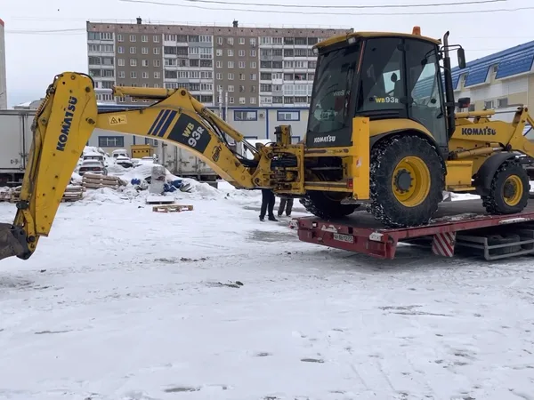 Экскаватор-погрузчик Komatsu WB93R-5