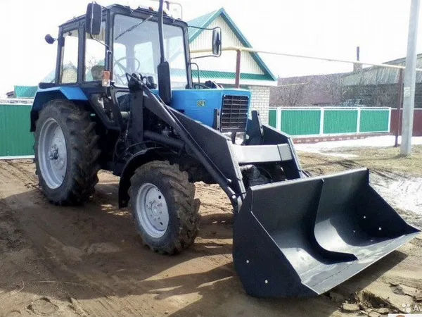 Трактор. Уборка снега. Земляные работы