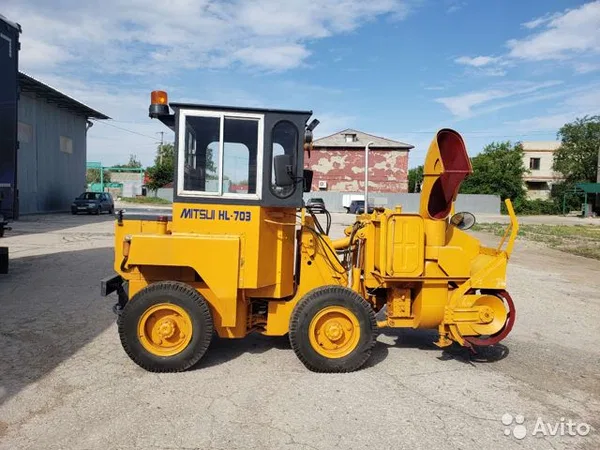 Снегоуборочная машина Mitsui HL703
