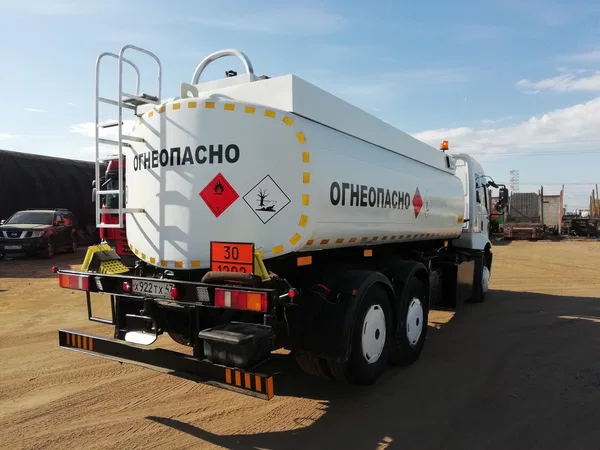 Бензовозный грузовик FORD 2530