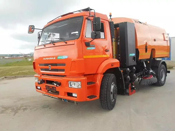 Вакуумная уборочная машина Bucher CITYFANT 6000