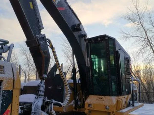 Гусеничный харвестер Caterpillar 320D FM