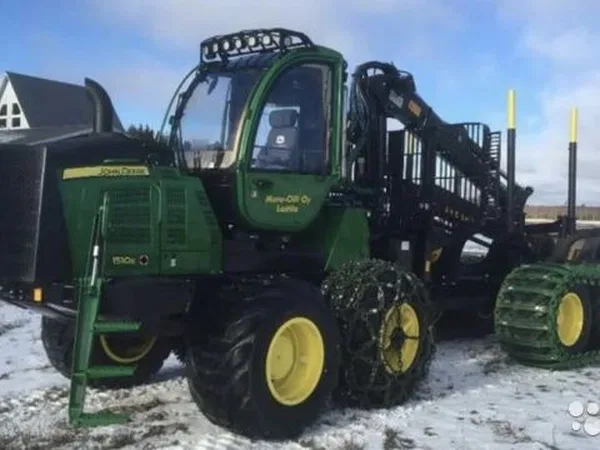 Форвардер John Deere 1510Е
