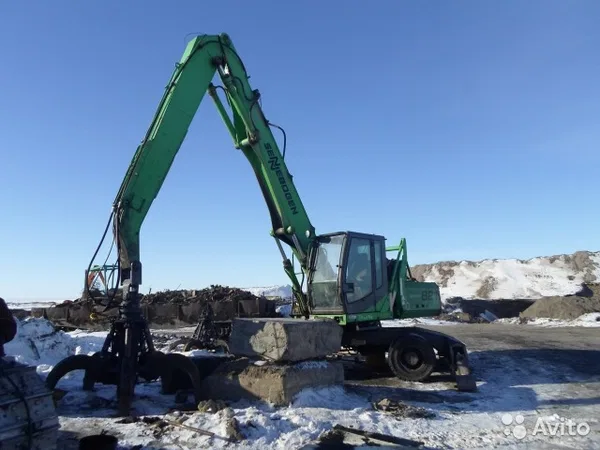 Колесный перегружатель Sennebogen 821M