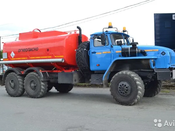 Бензовоз УРАЛ 4320