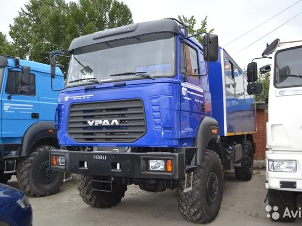 Вахтовый автобус УРАЛ 32552-3013-79Е5 20+2 места