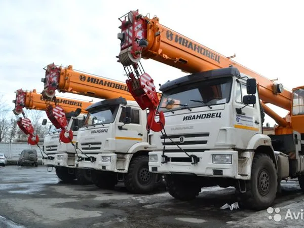 Автокран Ивановец КС-45717К-3Р на шасси КамАЗ 43118
