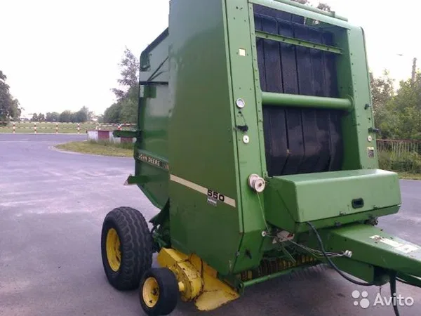 Пресс-подборщик John Deere 550