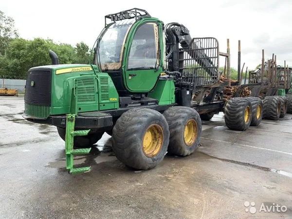 Форвардер John Deere 1510E
