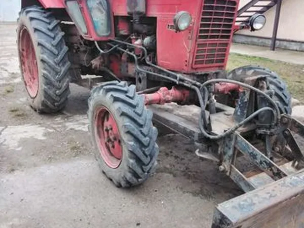 Траншеекопатель МТЗ Беларус 82