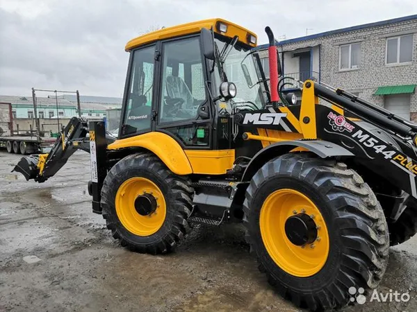 Экскаватор-погрузчик MST 544 Plus