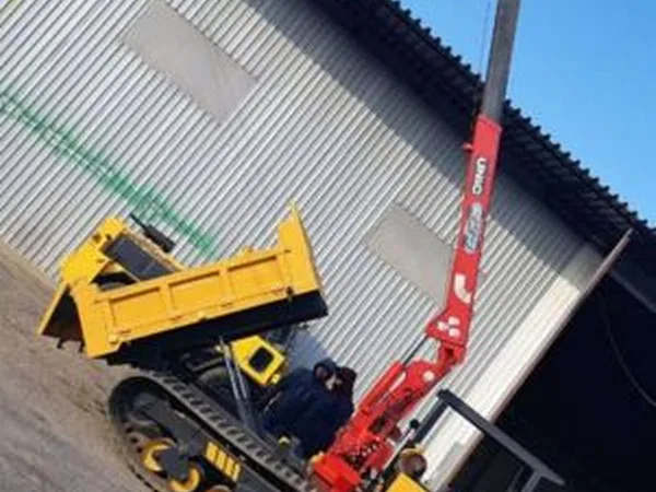 Мини-самосвал (думпер) Komatsu MST 700 гусеничный с КМУ