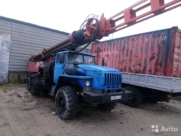 Сваебойная установка (копер) УРАЛ БМ-811 (бурильно-сваебойная машина)