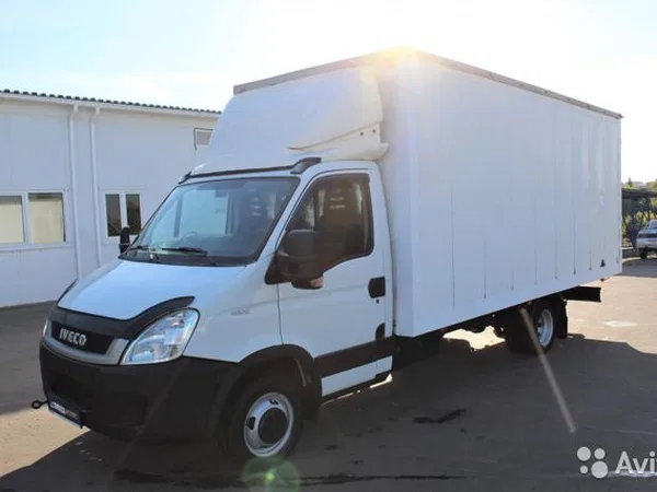 Промтоварный фургон Iveco Daily