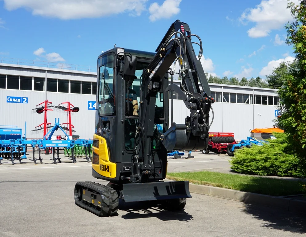 Мини-экскаватор Maxpower ME18.9