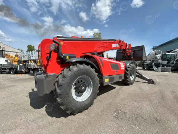 Телескопический погрузчик Yugong TR4018 4WD крабовый ход гп 4 тонны высота 18м с ковшом 2,2м3