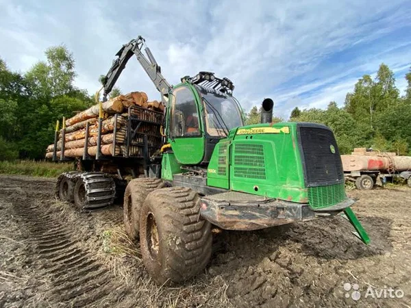 Форвардер John Deere 1510E