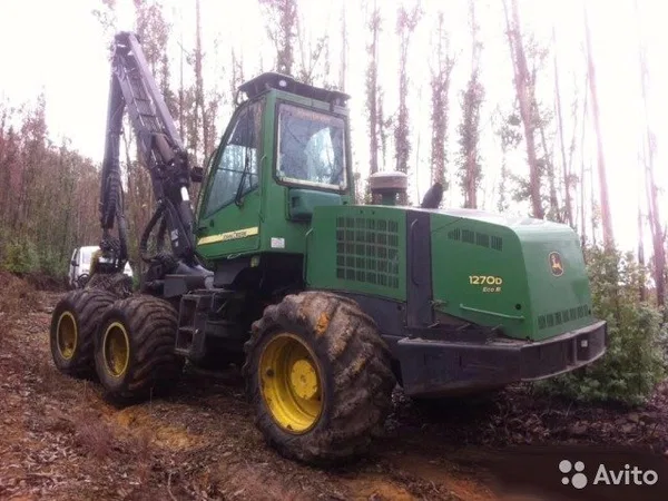 Колесный харвестер John Deere 1270D