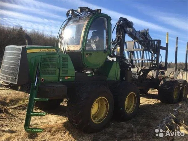 Форвардер John Deere 1510E