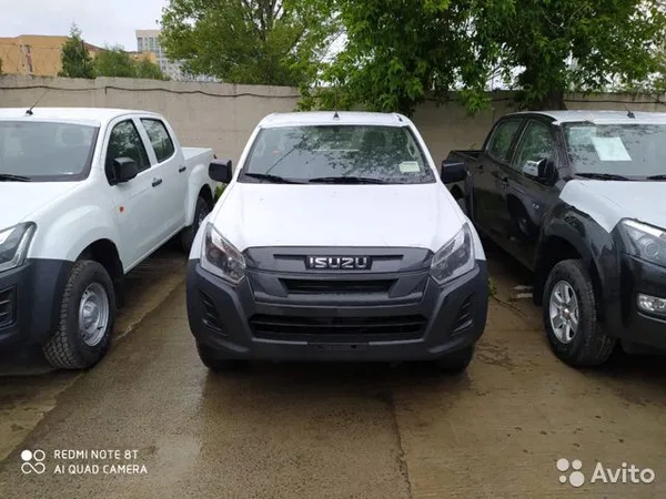 Пикап Isuzu D-Max Terra