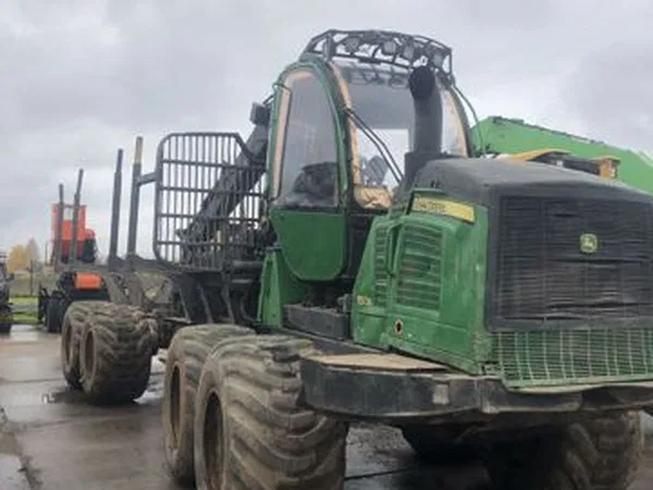 Форвардер John Deere