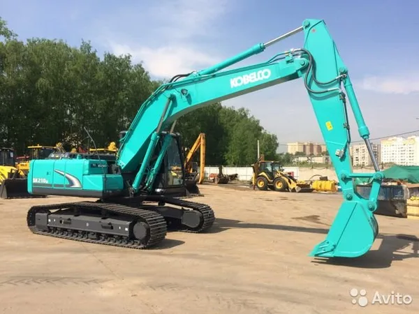 Гусеничный экскаватор Kobelco SK210LC-8