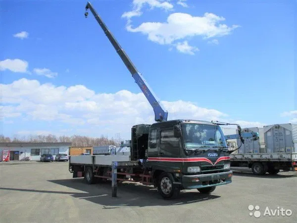 Бортовой грузовик с КМУ ISUZU Forward