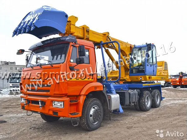 Экскаватор-планировщик UDS 214 на шасси КамАЗ