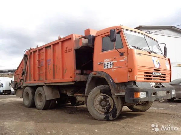Мусоровоз Коммаш Мценск КО-427-02 на шасси КамАЗ 53215