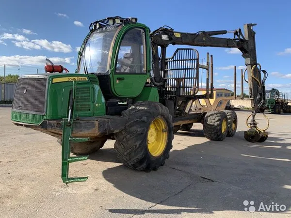 Форвардер John Deere 1010E
