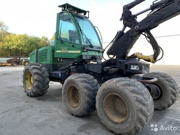 Колесный харвестер John Deere 1270D