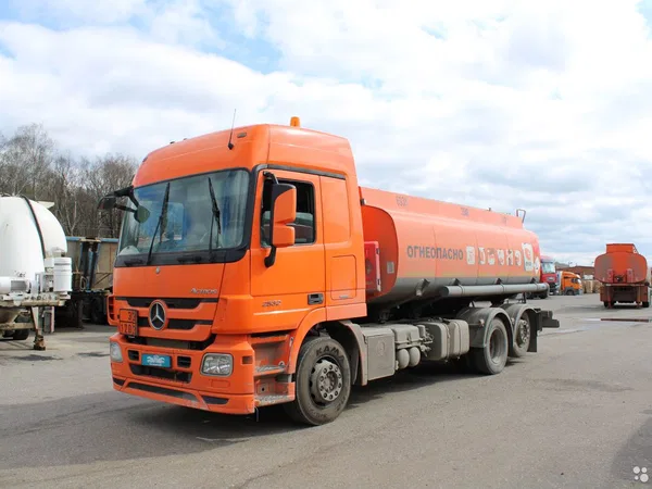 Бензовоз Mercedes-Benz Actros (топливозаправщик) 17 м3