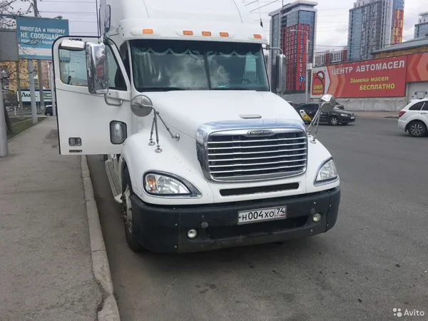 Седельный тягач Freightliner Columbia