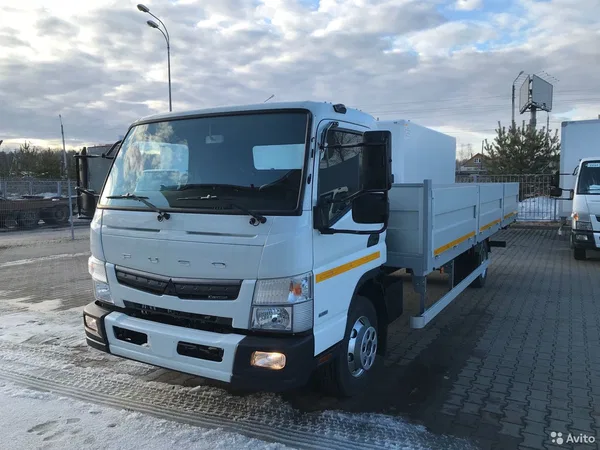 Бортовой автомобиль Mitsubishi Fuso Canter