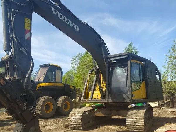 Гусеничный харвестер Volvo EC220DL c Ponsse H7HD