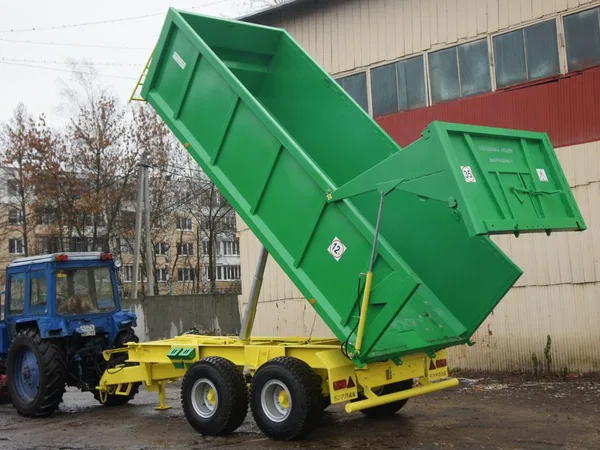 Тракторный прицеп ПТС-12