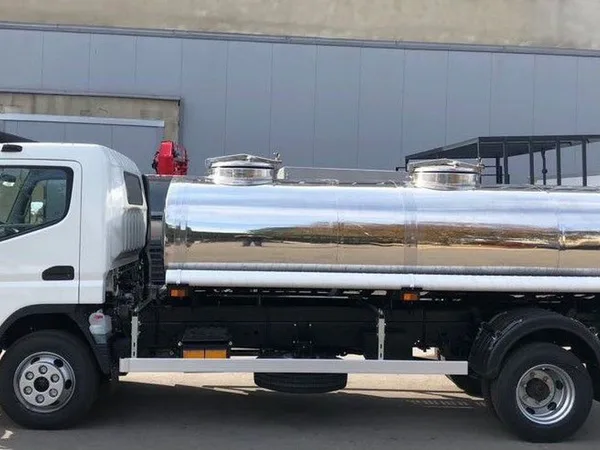 Автоцистерна Mitsubishi Fuso Canter молоковоз