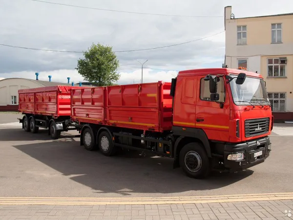 Зерновоз МАЗ 65012J-8535-000 с прицепом МАЗ-856103