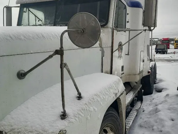 Седельный тягач Freightliner FLD