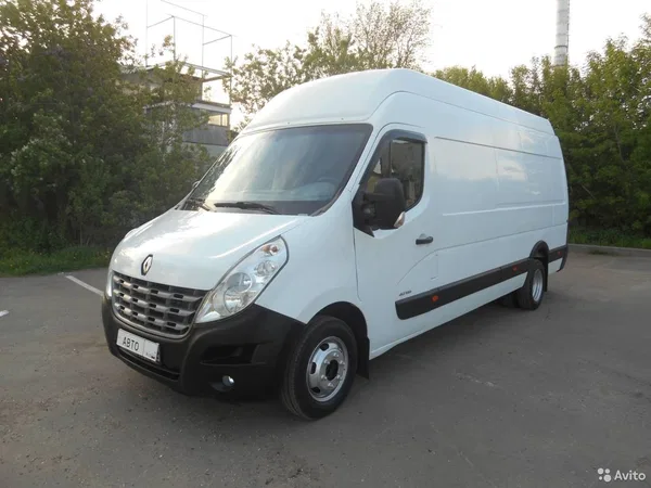 Цельнометаллический фургон Renault Master III